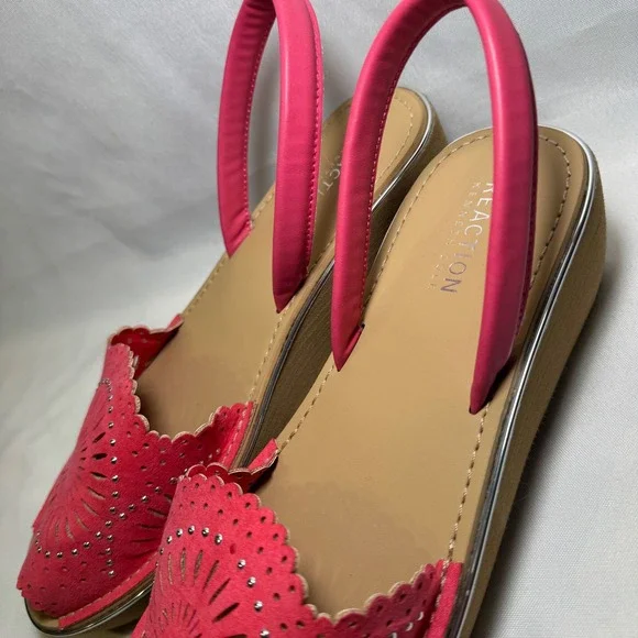 Kenneth Cole Reaction Coral Pink Laser Cut Wedge Sandals Fine Glass Laser 9.5 - Picture 2 of 9